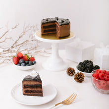 Load image into Gallery viewer, X&#39;MAS WINTERBERRY CHOCOLATE DREAM CAKE (4.5&quot;/6&quot;/8&quot;)
