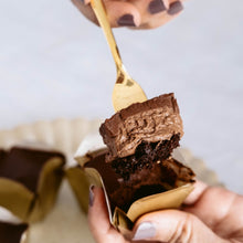 Load image into Gallery viewer, PETIT CHOCOLAT GÂTEAUX MOUSSE CUPCAKE
